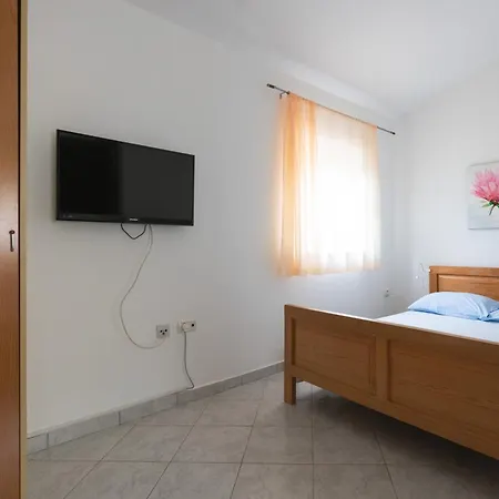 Secluded Irma With Pool On The Edge Of Forest In Liznjan, Istria, Croatia Hotel Ližnjan