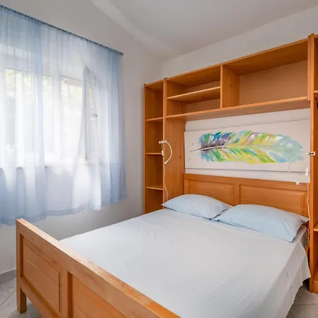 Secluded Irma With Pool On The Edge Of Forest In Liznjan, Istria, Croatia Hotel Ližnjan