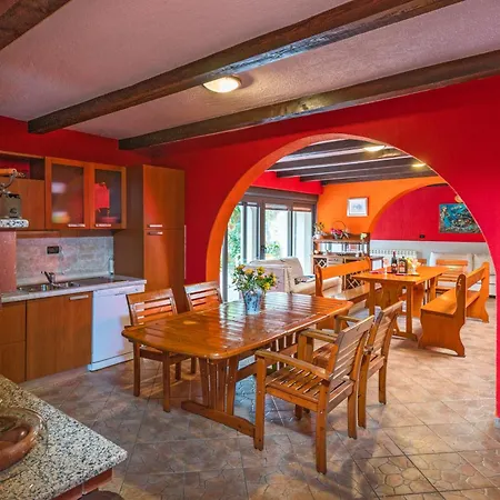Hotel Secluded Irma With Pool On The Edge Of Forest In Liznjan, Istria, Croatia 4*
