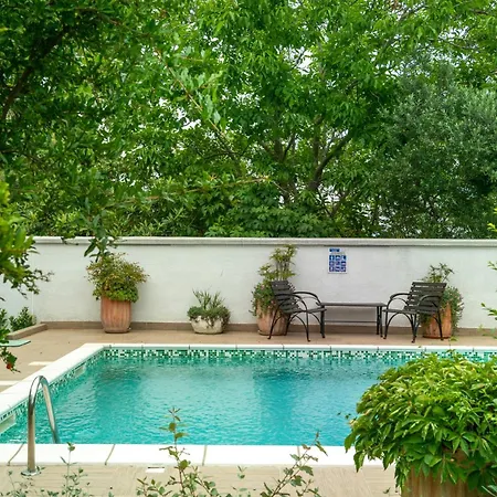 Secluded Irma With Pool On The Edge Of Forest In Liznjan, Istria, Croatia Hotel